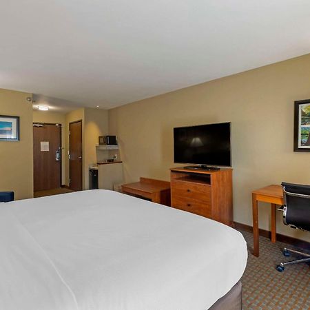 Comfort Inn & Suites Marion I-57 Bagian luar foto