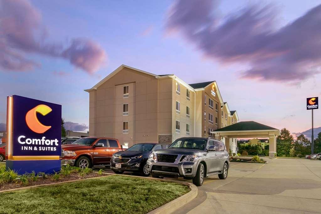 Comfort Inn & Suites Marion I-57 Bagian luar foto